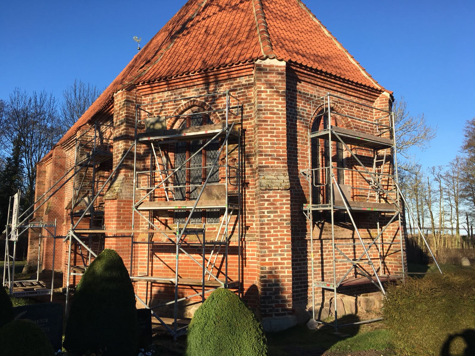 KIRCHE ST. MARIEN, KENZ – FENSTERSANIERUNG