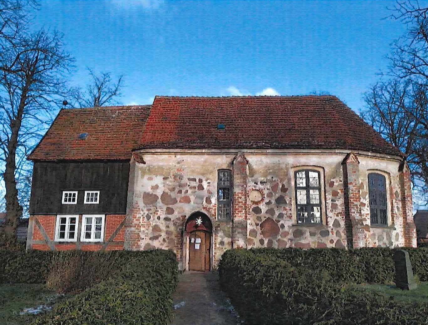 KIRCHE DÜTSCHOW – TURM- UND DACHSTUHLRESTAURIERUNG